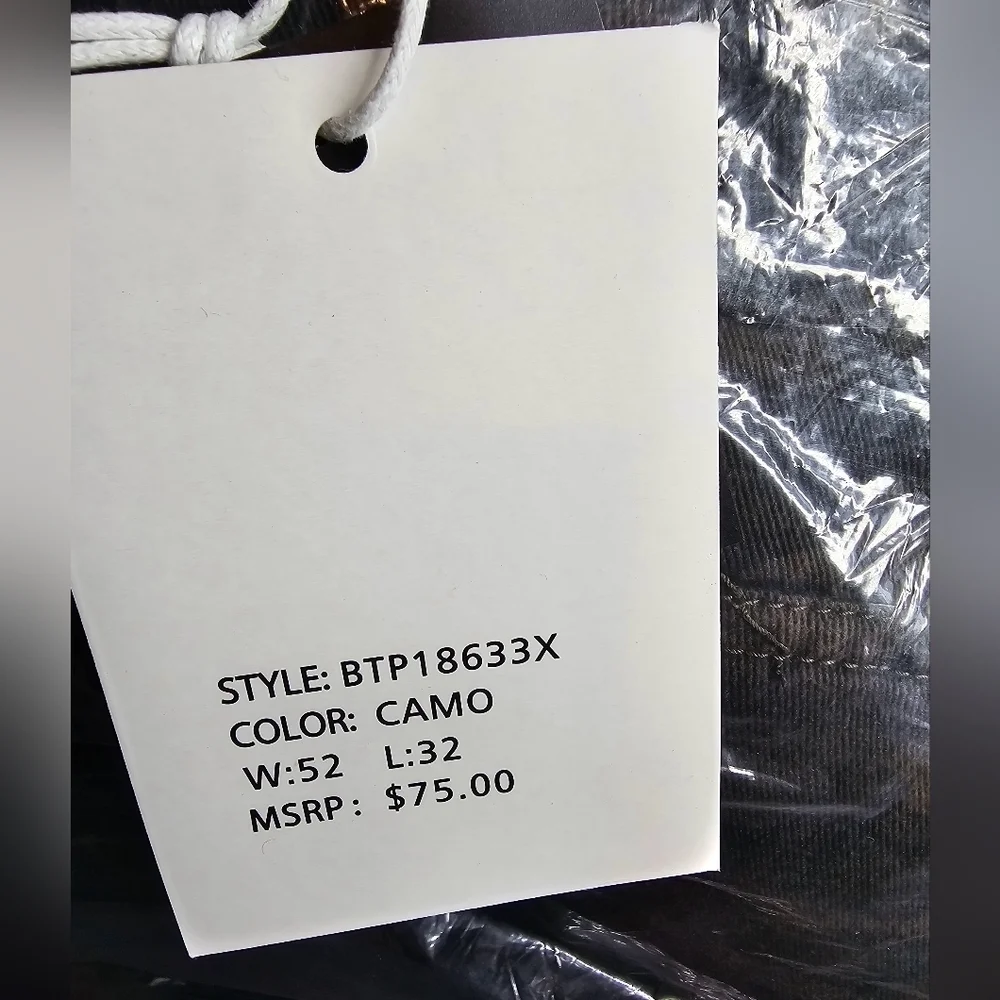 Blind Trust Men's Big & Tall, Distressed Camo Jeans,Size 54X32 ✨️NWT✨️ - Picture 10 of 12